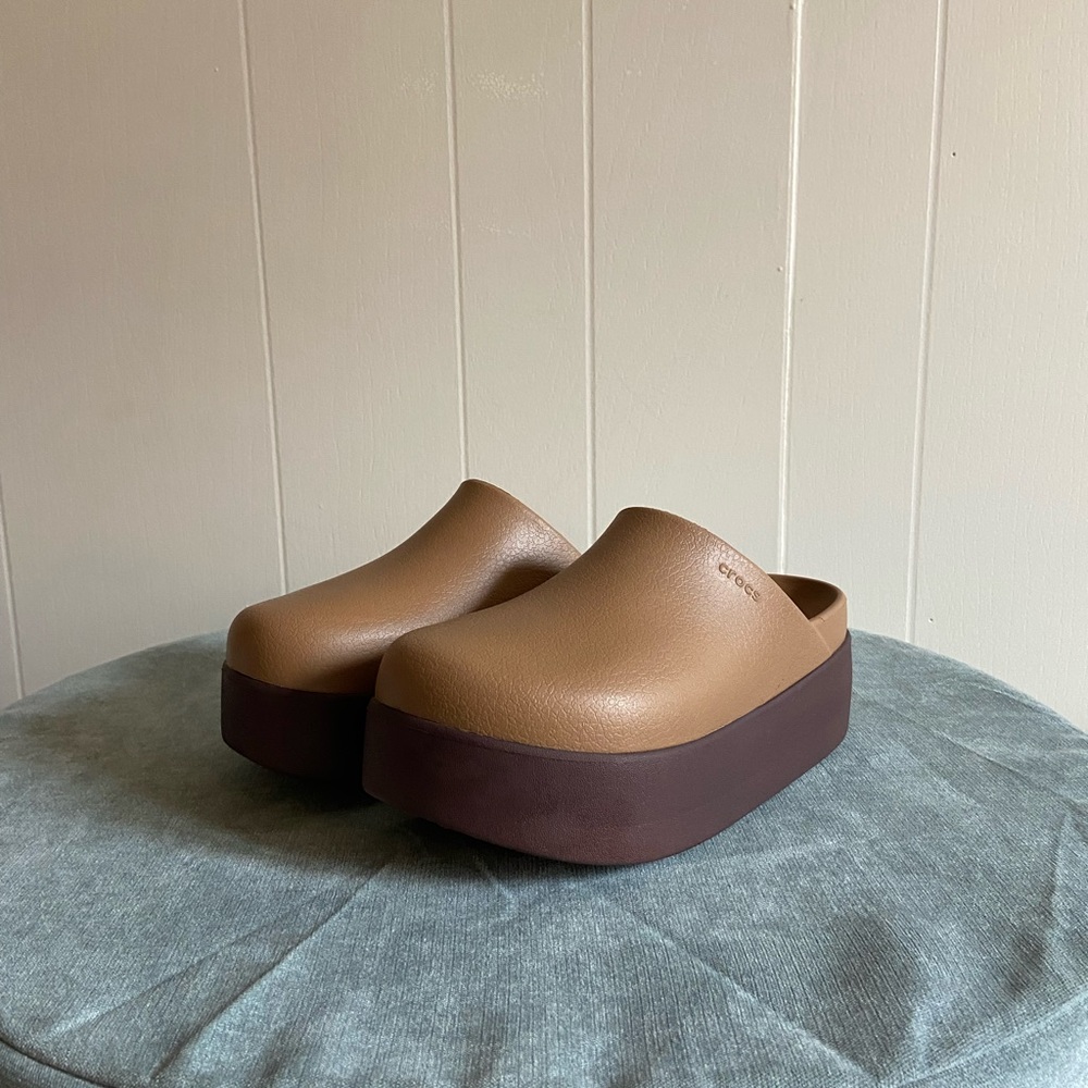 CROCS Tan and Beown Platform Mules